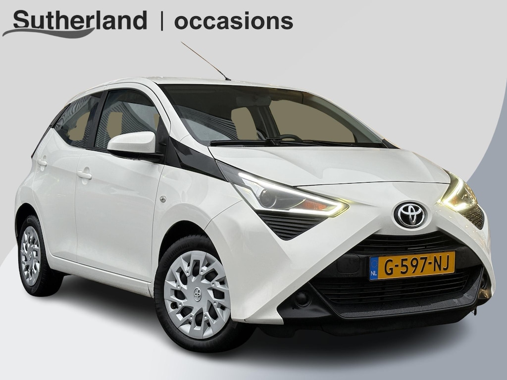 Toyota Aygo 1.0 VVT-i x-play | Automaat | Carplay | Camera | Airco | Automaat