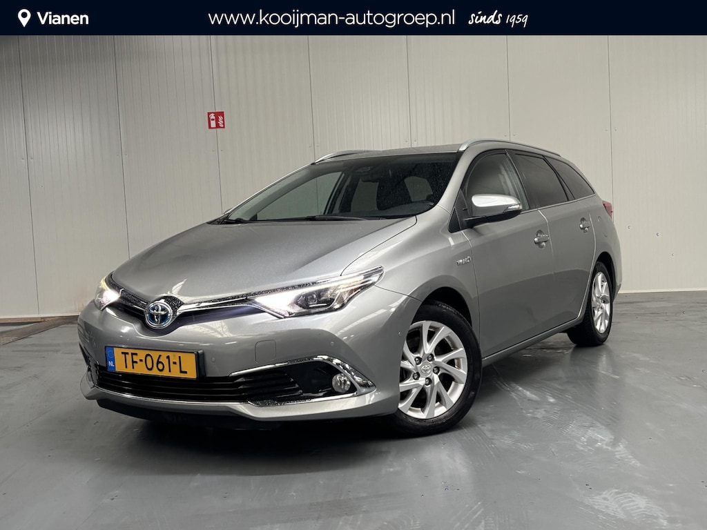 Toyota Auris Touring Sports 1.8 Hybrid Executive
