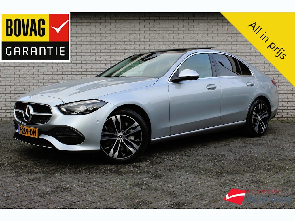 Mercedes-Benz C-klasse C300 e AMG Line | Panoramadak | Trekhaak | Camera | Burmester | Stoelverwarming | Interieurvoorverwarming | Lane assist | PDC | Vingerdrukscanner