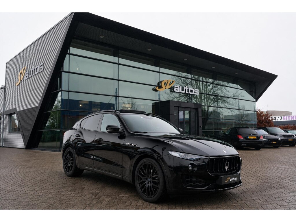Maserati Levante Gransport 3.0 V6 D 275pk Panoramadak Schaalstoelen VOL!!! Carbon pakket NLauto 21" LMV Stoelkoeling Luchtvering