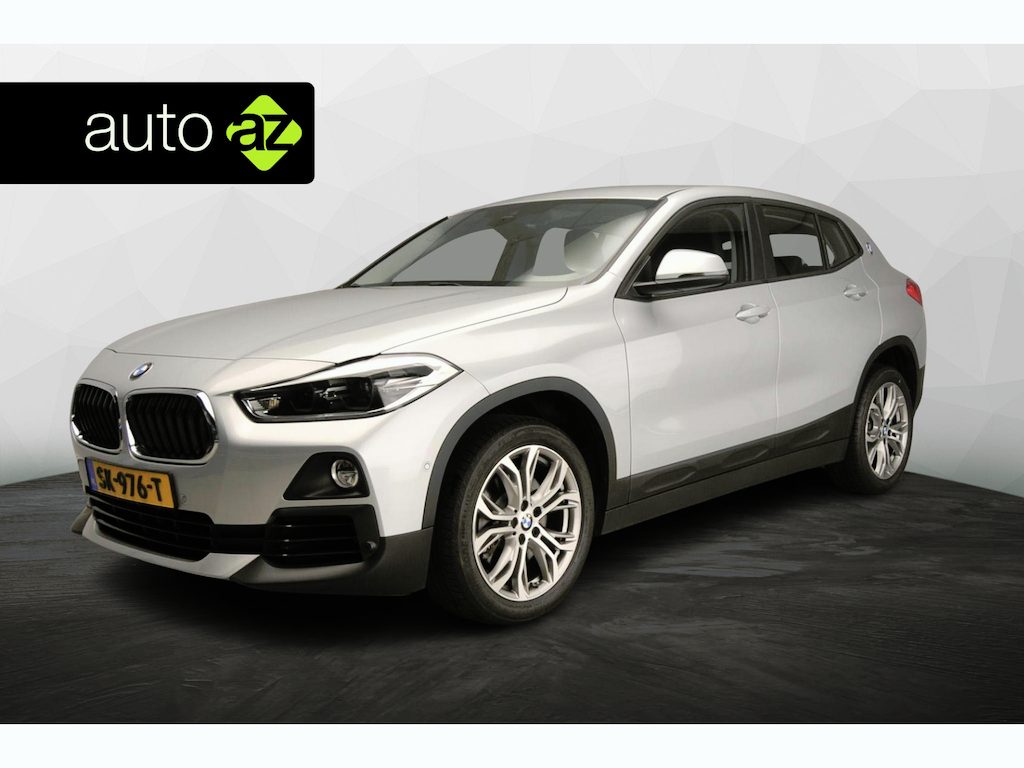 BMW X2 sDrive20i Automaat / Leder / LED / Park assist / Head-up / Alu wielen 18 inch