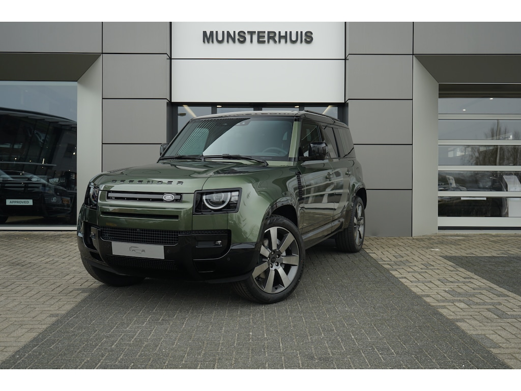 Land Rover Defender 110 P300e 110 X-Dynamic HSE | Schuif/Kantel Dak | Extended Leather | Koelvak | Elektrische Trekhaak | 22 Inch |