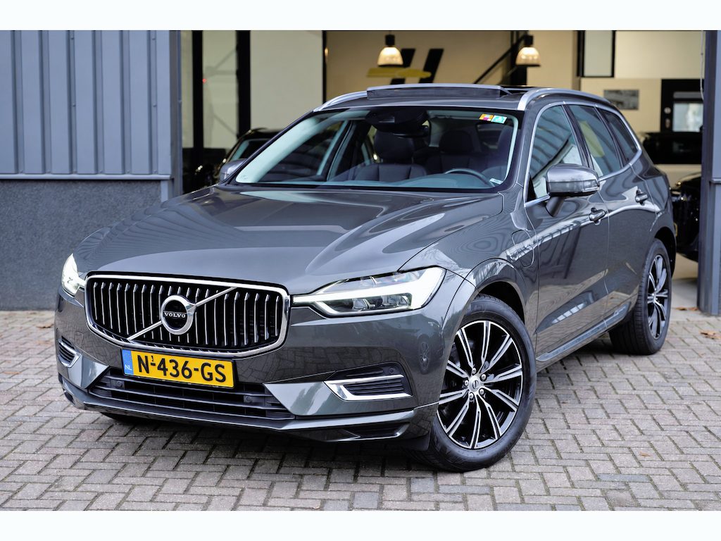 Volvo XC60 2.0 T8 AWD Inscription Pano|Luchtv|Trekh|SoH 84%