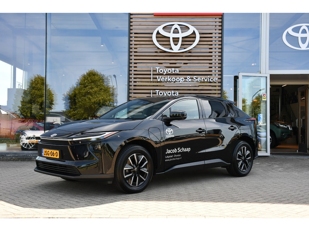 Toyota BZ4X Executive 73 kWh 224pk | MY 26 | Leder | Dodehoekdetectie | Warmtepomp | JBL-audio |