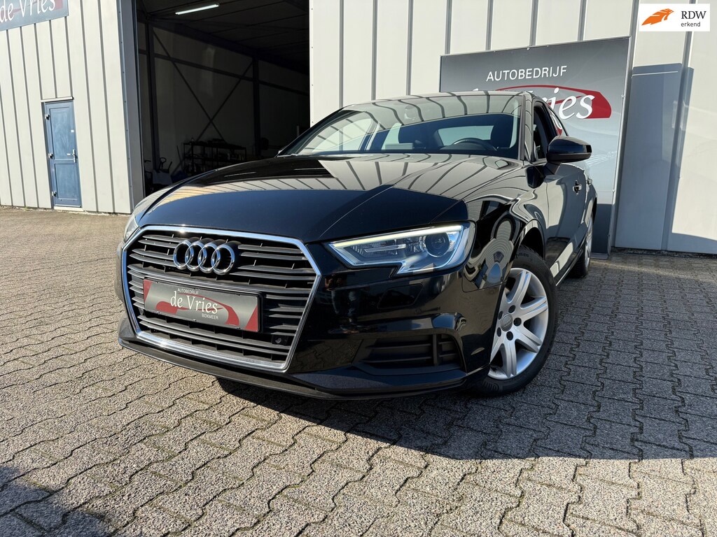 Audi A3 Limousine 35 TFSI Automaat 150PK / Navi / Camera / Stoelverw. / PDC V&A / LMV