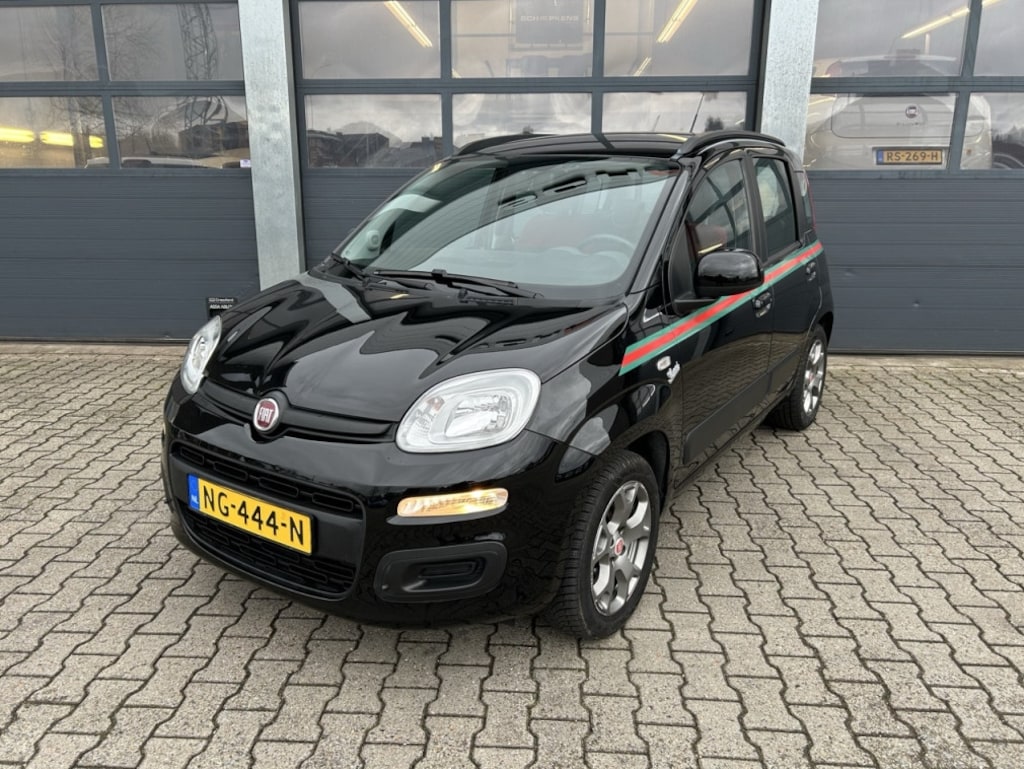 Fiat Panda 0.9 Turbo TwinAir 80pk Lounge by Gucci