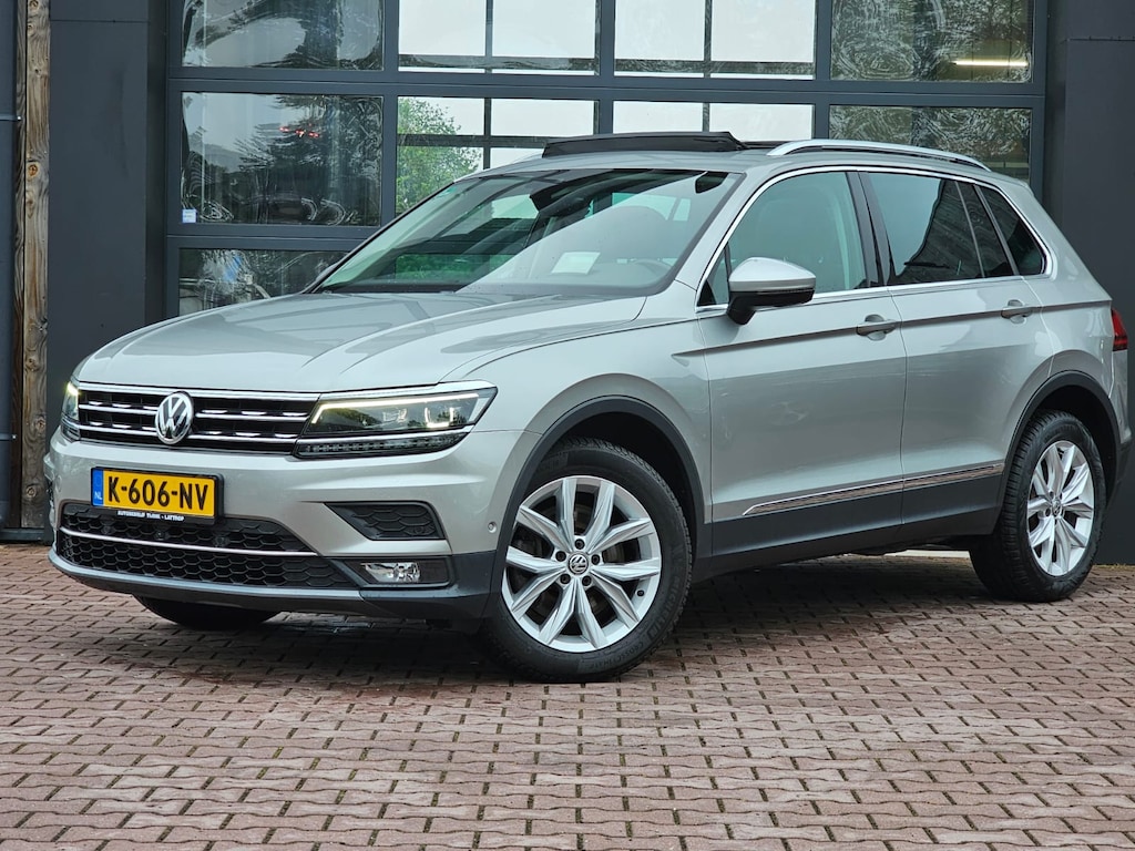 Volkswagen Tiguan 2.0 TSI 4MOTION Highline | Automaat | Pano | LED | Navi | App-connect | Camera | All-seasons | Elek. achterklep | Park Assist |