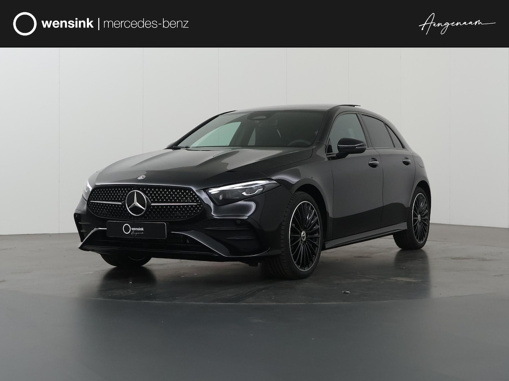 Mercedes-Benz A-klasse 250e Business Solution AMG Apple Carplay| Panoramaschuifdak | Stoelverwarming | Achteruitrijcamera |  MULTIBEAM LED | Night Pakket | Driving Assistance Pakket