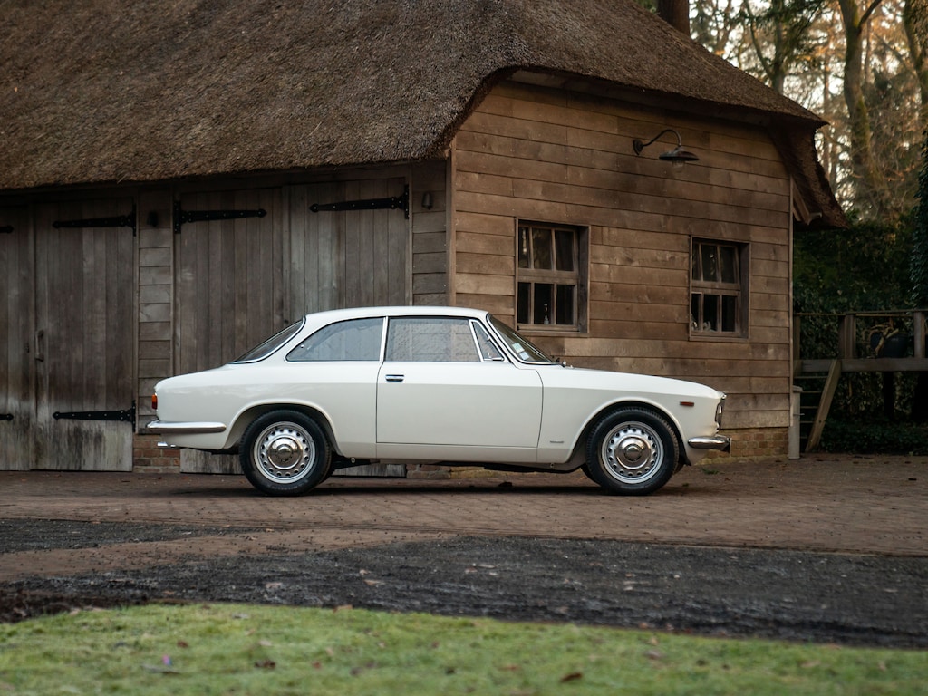Alfa Romeo GT Junior 1300 | Recently restored | 25-year-ownership