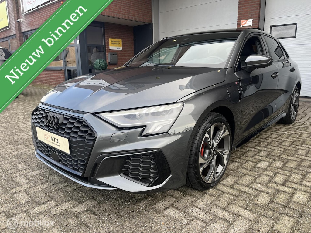 Audi A3 Sportback 40 TFSI e S-LINE PANO-DAK*ACC*CAMERA*PDC*