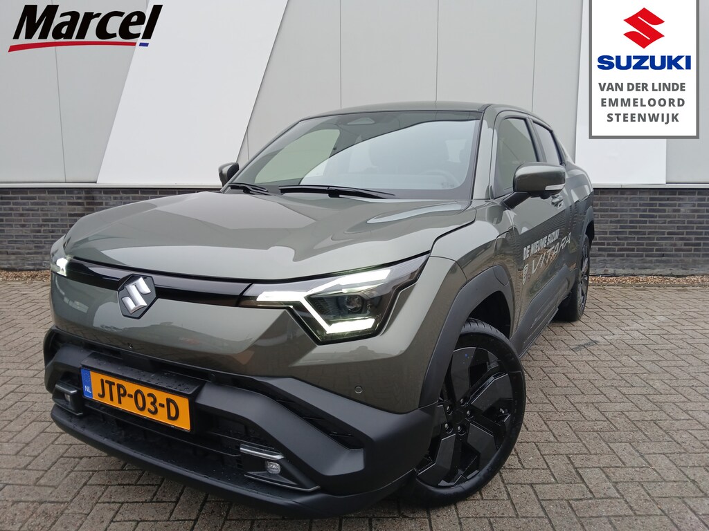 Suzuki e-Vitara Style 61 kWh INFINITY speaker Pano Dode hoek detectie Navi 360 Camera Apple/Android auto
