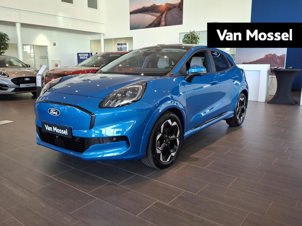 Ford Puma Gen-E Premium 44 kWh | €3000 Ford voordeel | Nieuw te bestellen| Panoramadak | Winter Pack | Afneembare Trekhaak | Adaptive cruise control | Dodehoekdetectie |