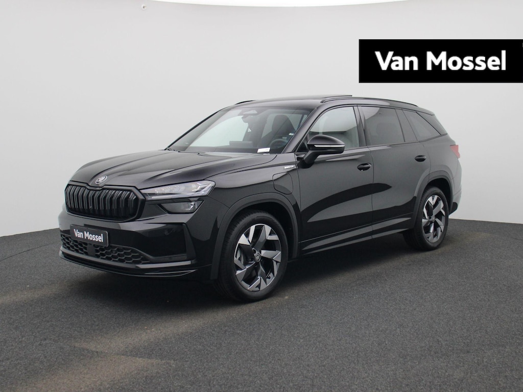 Skoda Kodiaq 1.5 TSI PHEV Sportline Business 204PK | Automaat | Matrix LED Koplampen | Panoramisch schuif/kanteldak | Navigatie | Apple Carplay/Android Auto | Keyless Entry | Achteruitrijcamera | Climate Control | Adaptive Cruise Control | Parkeersensoren | Elektrische achterklep | Privacy Glass | Stoelverwarming | Lichtmetalen velgen | €2000 inruilpremie | Direct leverbaar! |
