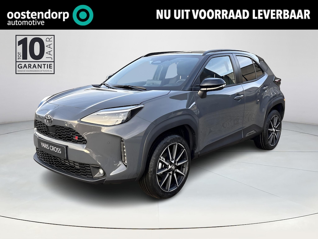 Toyota Yaris Cross 1.5 Hybrid 130 GR SPORT **NIEUWE AUTO/ PANORAMA DAK/ DIRECT LEVERBAAR**