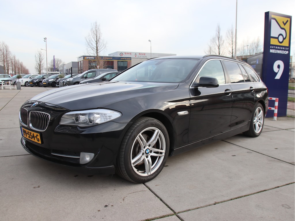 BMW 5-Serie Touring 520d High Executive Automaat Leder, Stoel verwarming, Xenon, Navigatie Pro Zomeractie!!!