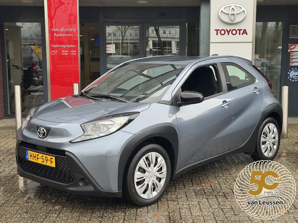 Toyota Aygo X PLAY AIRCO AD-CRUISE CAMERA APPLE/ANDROID EL-RAMEN/SPIEGELS NL-AUTO