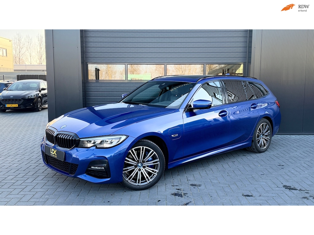 BMW 3-Serie Touring 330e Business Edition Plus M Sport|Pano|360Camera