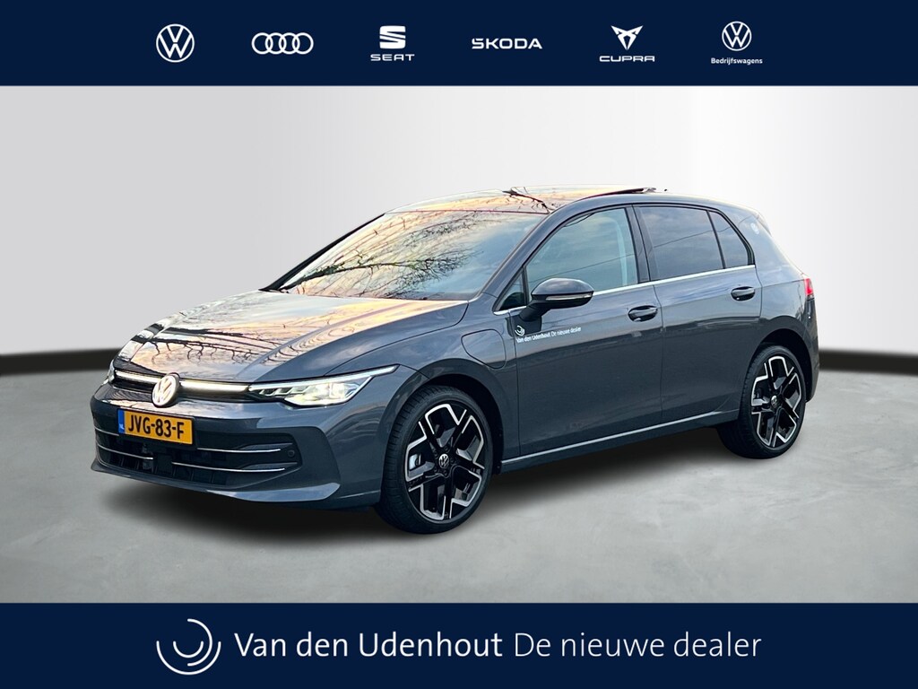 Volkswagen Golf 1.5 eHybrid 204pk DSG Style Edition Panoramadak / Demonstratieauto