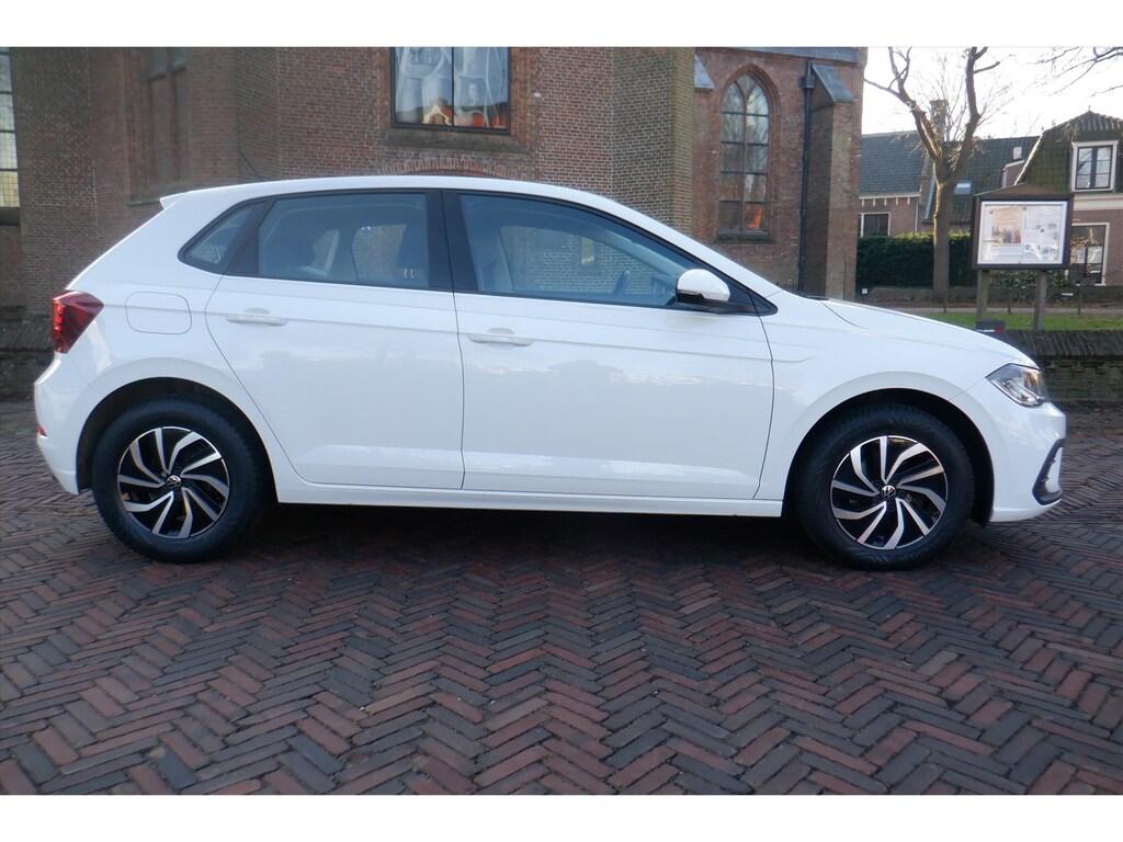 Volkswagen Polo 1.0 TSI 95pk Life PDC voor en achter -CARPLAY