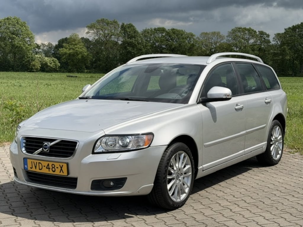Volvo V50 T5 AWD AUT LTD ED XENON LEDER DYNAUDIO RTI KEYLES