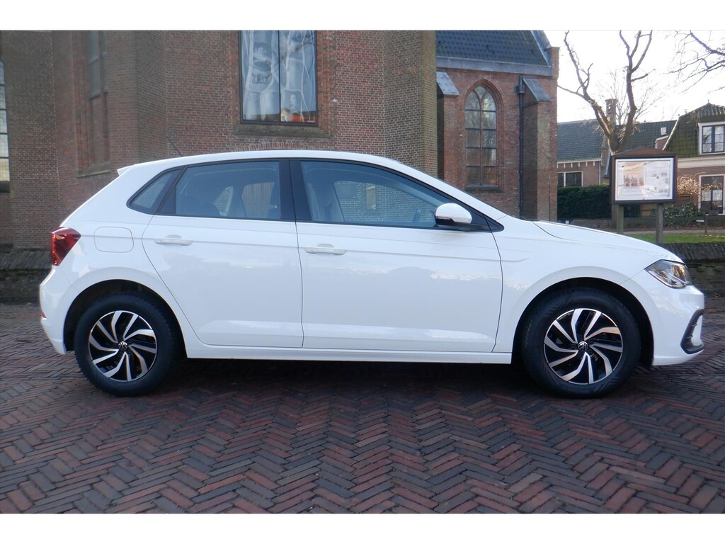 Volkswagen Polo 1.0 TSI 95pk Life PDC voor en achter -CARPLAY