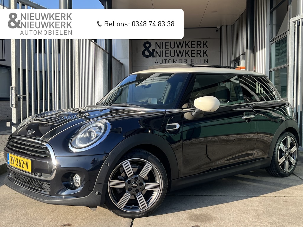 MINI Cooper Mini 1.5 60 Years Edition VOL! | AUTOMAAT | HEAD-UP DISPLAY | LEDER | SCHUIF/KANTELDAK | CARPLAY/ANDROID | HARMAN/KARDON | NAVI | ADAPTIVE CRUISE CONTROL | PDC V+A | CLIMATE CONTROL | LMV 17'' | STOELVERWARMING | LED | BLUETOOTH