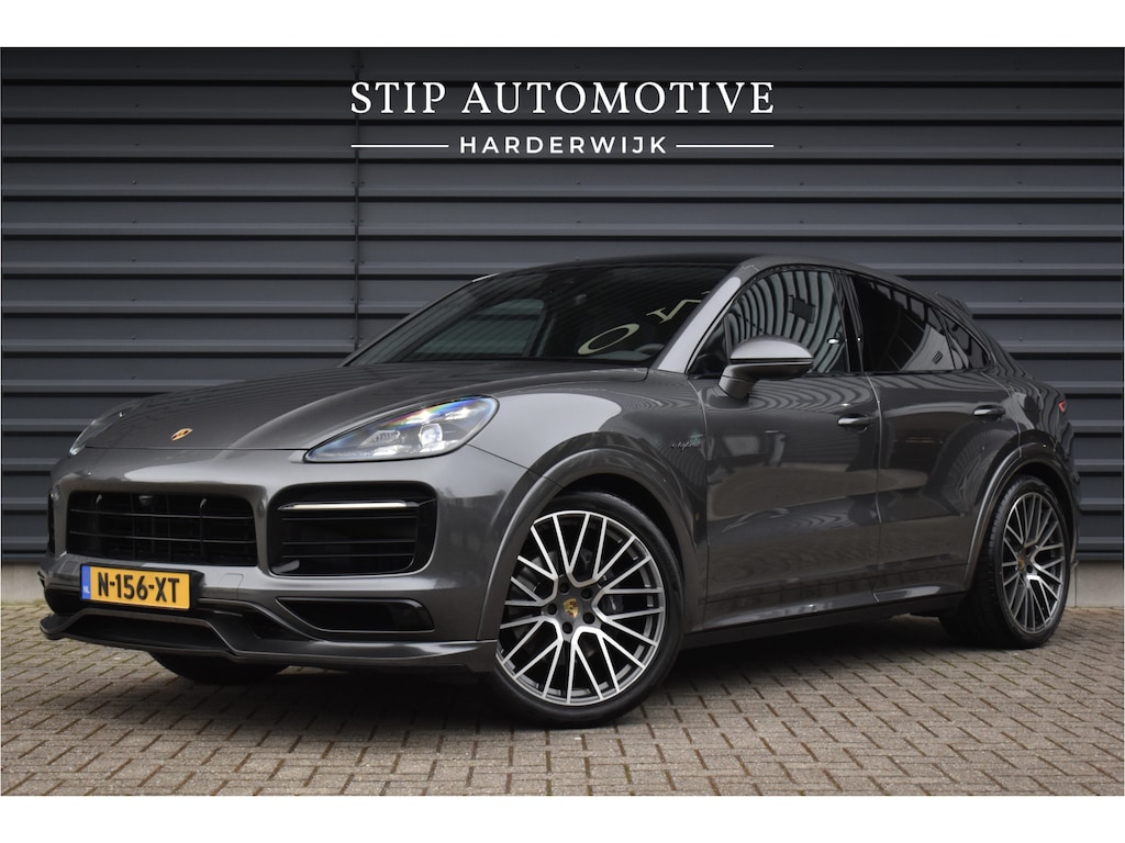 Porsche Cayenne Coupé 3.0 E-Hybrid SportDesign Techart | Pano | ACC | 22'' Wielen | PDLS+ Matrix | Alcantara dakhemel | Matrix PDLS+ |