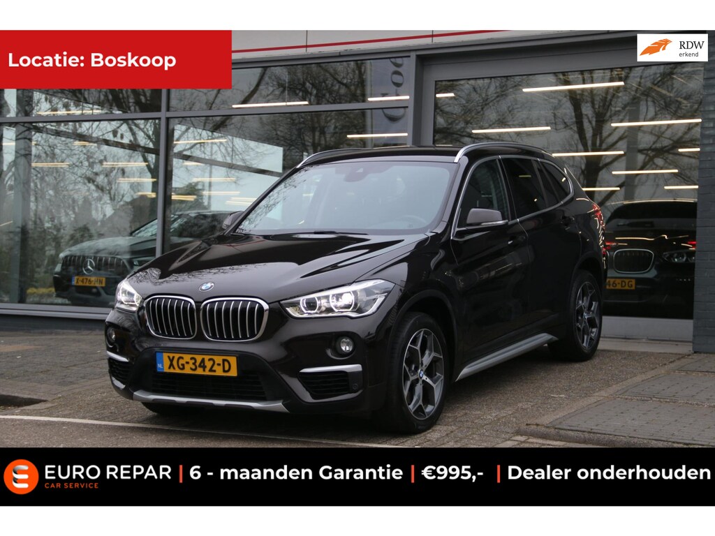 BMW X1 SDrive20i Orange Edition II TREKHAAK NL-AUTO NAP!
