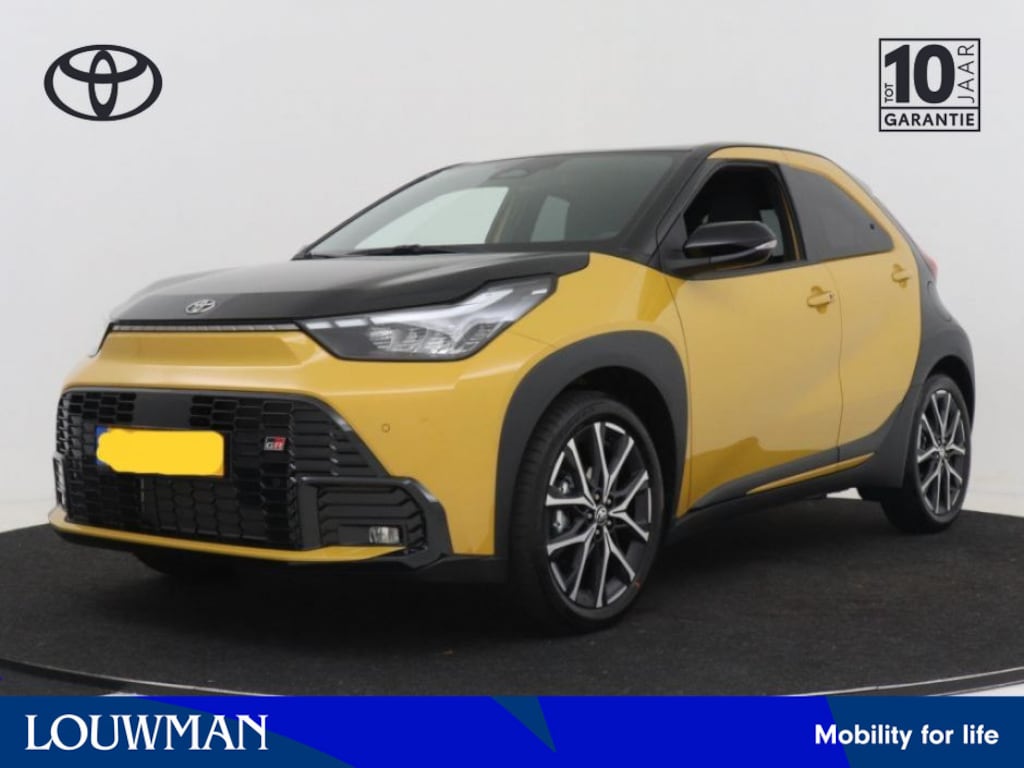 Toyota Aygo X Hybrid 115 GR Sport | DEMO | Navigatie | Stoel verwarming | PDC | ACC | 18" LMV