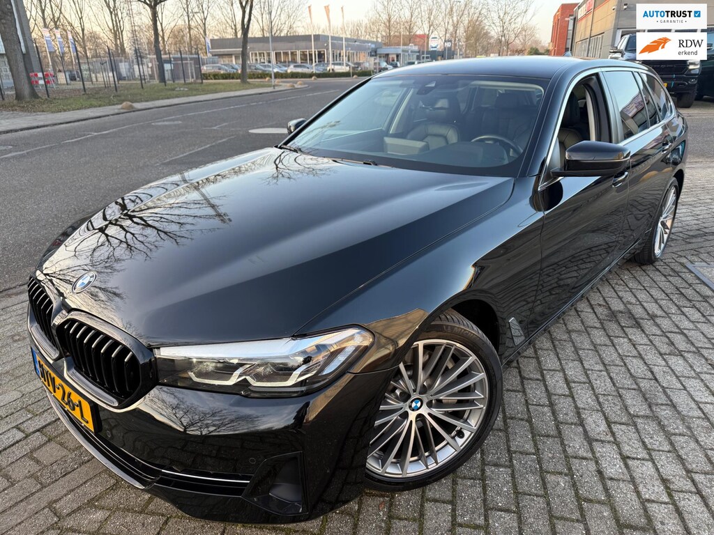 BMW 5-Serie Touring 530i HYBRID 2022 HIGH EXECUTIVE AUT LEDER CARPLAY LUXE