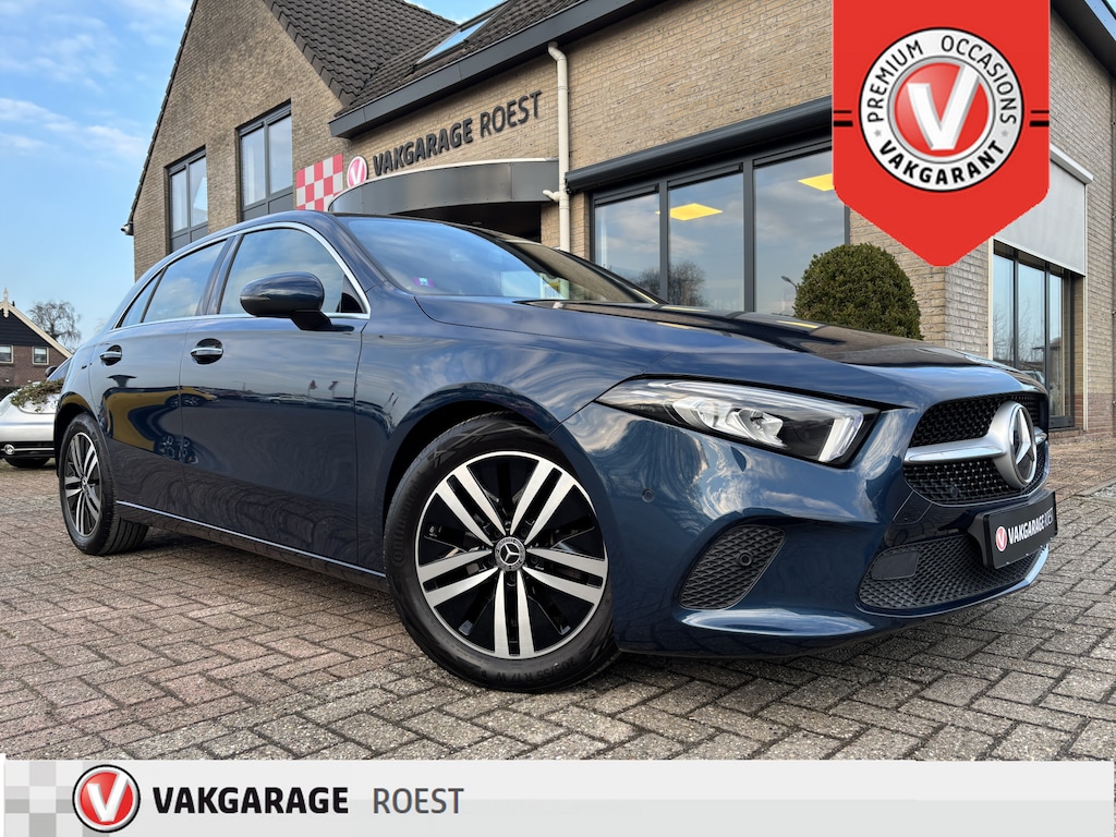 Mercedes-Benz A-klasse 180 Luxury Line Automaat Full LED / Navigatie / Camera