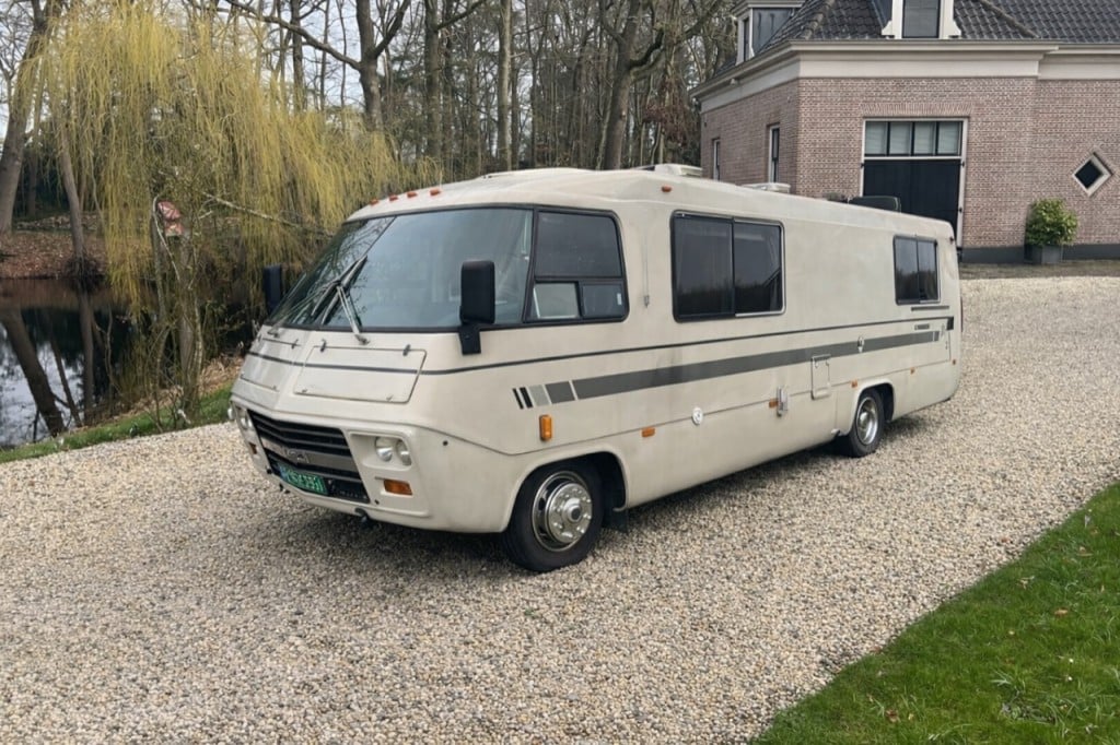 GMC Astroliner V8 ASTROLINER 1980 REFURBISHED CAR LOADER #belastingvrij