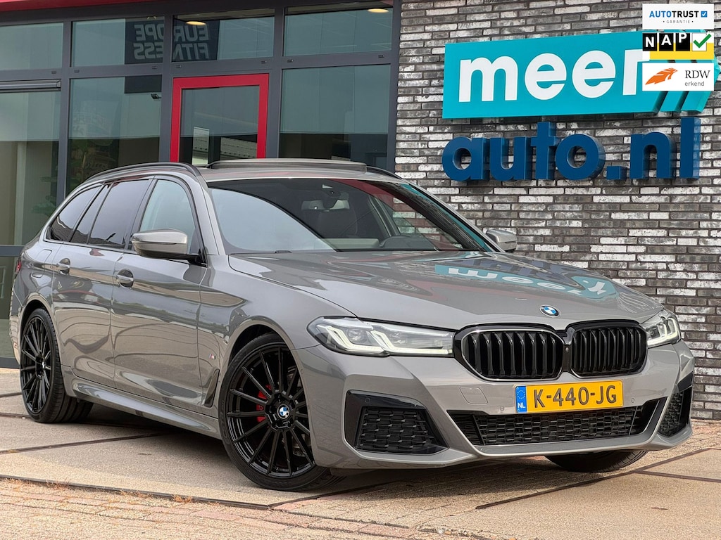 BMW 5-Serie Touring 520i High Executive M-SPORT l PANO l HUD l H/K l 360 CAMERA l ORG.NL l ORG.NL l NAP l BTW