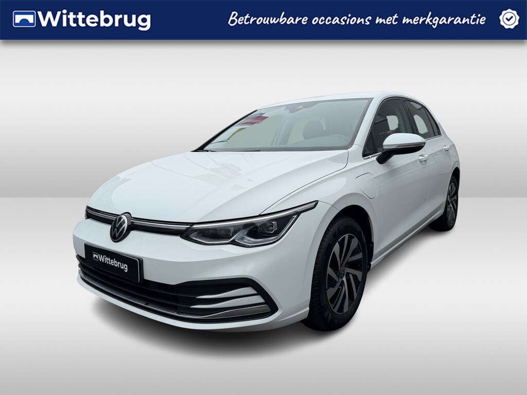 Volkswagen Golf 1.4 eHybrid Style DSG Automaat Navigatie / Parkeersensoren / Digital Cockpit / Clima / Ergo-Active bestuurdersstoel elektrisch verstelbaar, incl. geheugen-en massagefunctie SOH = 100% !!
