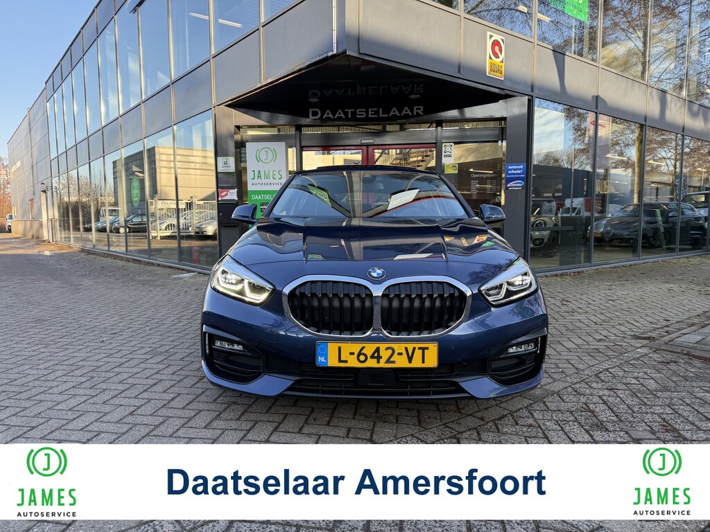 BMW 1-Serie 118i Business Edition Panoramadak Navi Camera