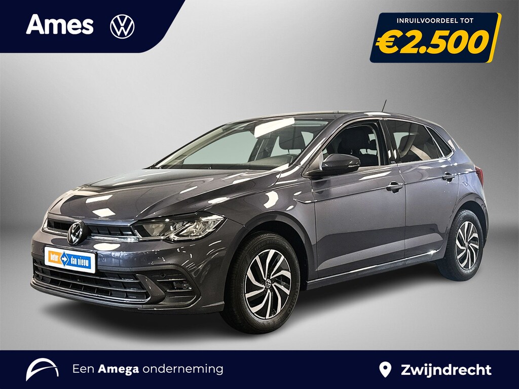 Volkswagen Polo 1.0 95pk TSI Life Edition Velgen 'Essex', 15 inch lichtmetaal in zwart | Licht en Zicht Pakket | Voorstoelen verwarmbaar