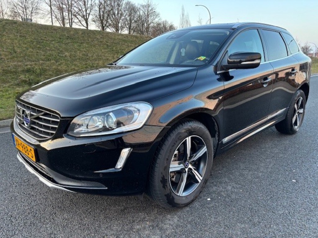 Volvo XC60 2.0 T5 FWD OC. RACE