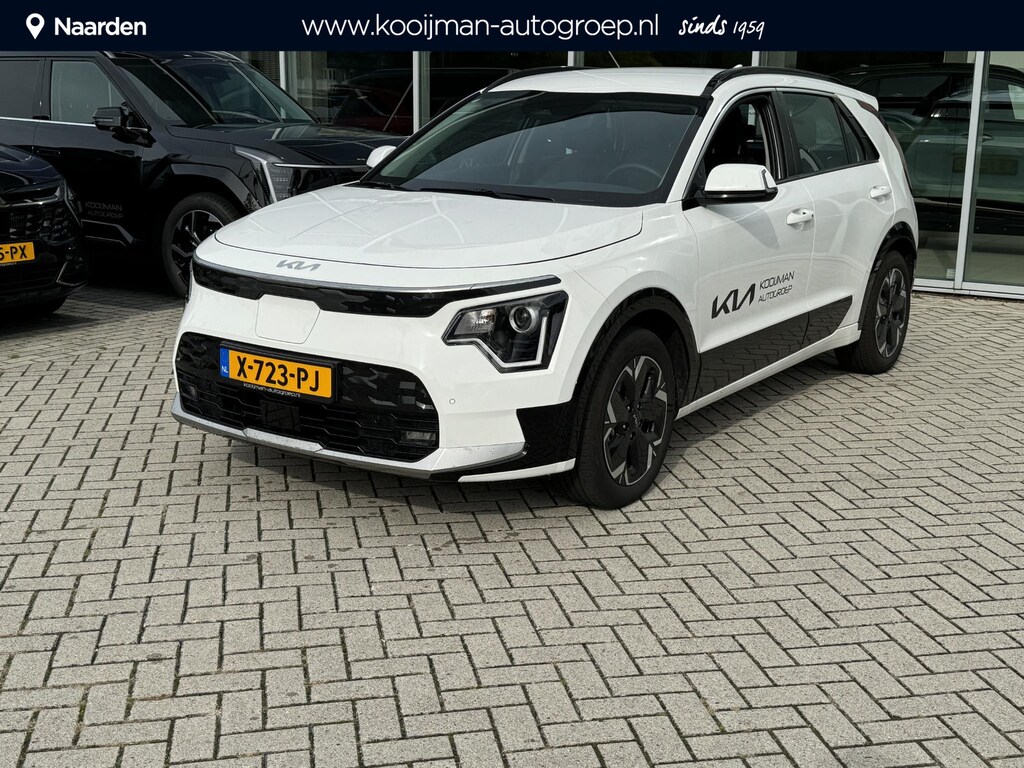 Kia Niro EV DynamicLine 64.8 kWh | cruise control | Apple carplay/Android auto | Achteruitrij camera | Parkeersensoren | 1e eigenaar!!