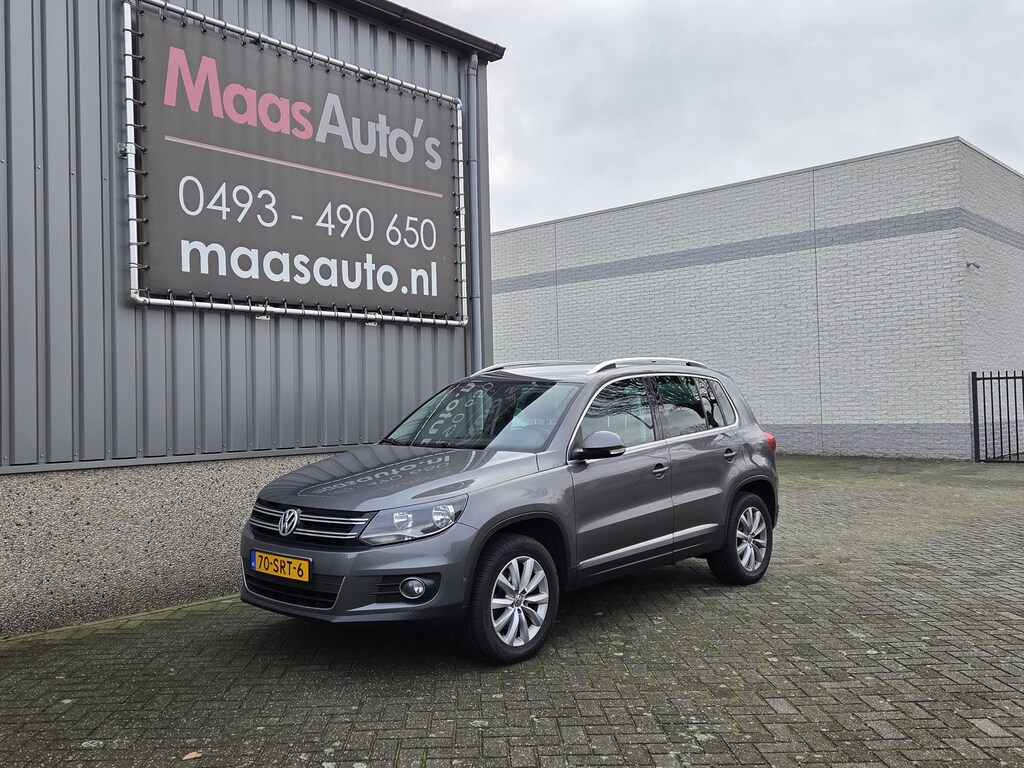 Volkswagen Tiguan 1.4 TSI Sport&Style uitvoering navigatie recentelijk groot onderhoud uitgevoerd !!
