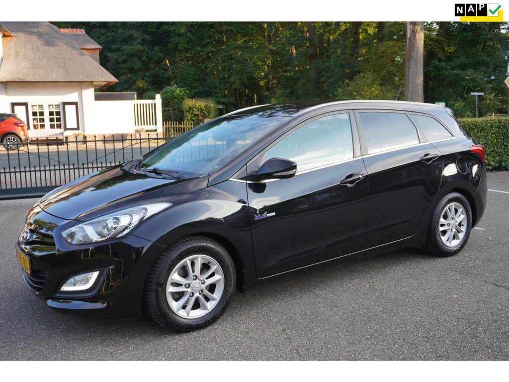 Hyundai i30 Wagon 1.6 GDi i-Motion Airco Navi Pdc Lm Velgen Trekhaak