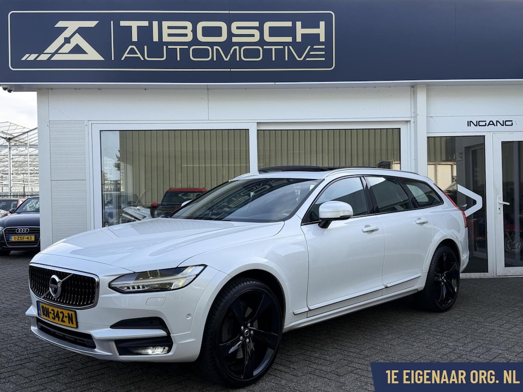Volvo V90 Cross Country 2.0 T5 AWD PRO PANORAMA 360 gr CAM