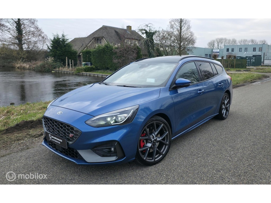 Ford Focus Wagon 2.3 EcoBoost ST-3 / Track pack / Pano / HUD