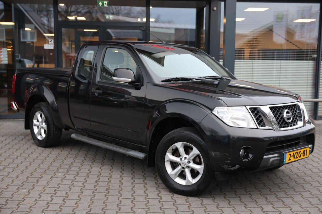 Nissan Navara 2.5 DCI SE 4WD VAN