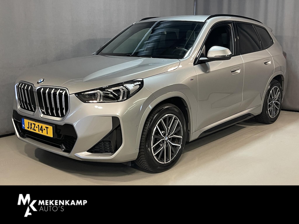 BMW X1 sDrive18i M Sport Shadow Line 18"/Sportstoelen/Keyless/Alarm/Adaptief LED/Stoelverwarming/Camera/Elektrisch klep