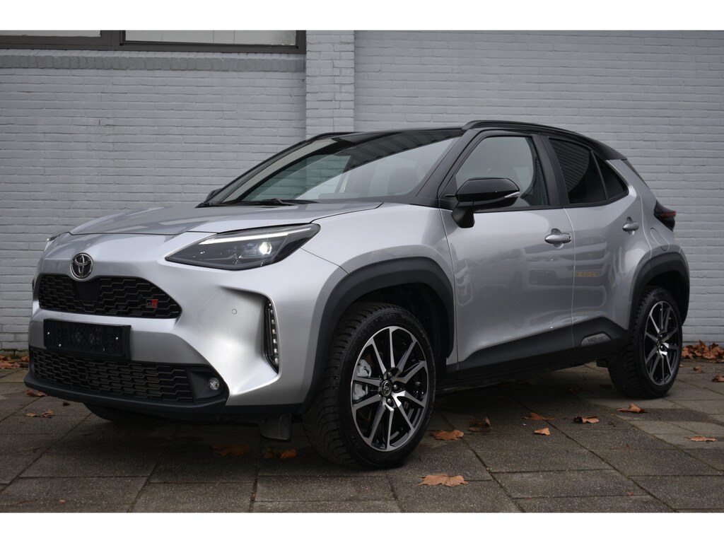 Toyota Yaris Cross 1.5 Hybrid 130 GR Sport Limited Automaat 130pk | Voorstoelen verwarmd | BSM | Achteruitrijcamera | Apple Carplay/Android Auto |