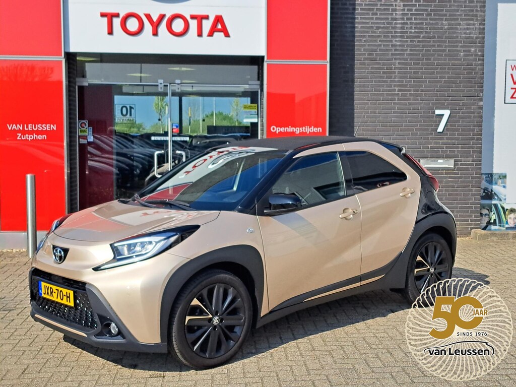 Toyota Aygo X ENVY CABRIO PDC STOELVERWARMING ELEKTRISCH VOUWDAK ZWARTE VELGEN