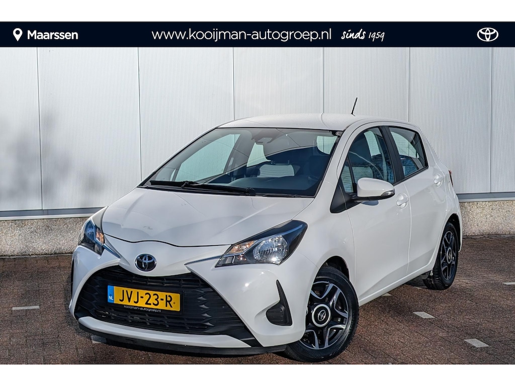 Toyota Yaris 1.5 VVT-i Design Red / Achteruitrijcamera / Bluetooth / Lane assist / 835kg trekgewicht /