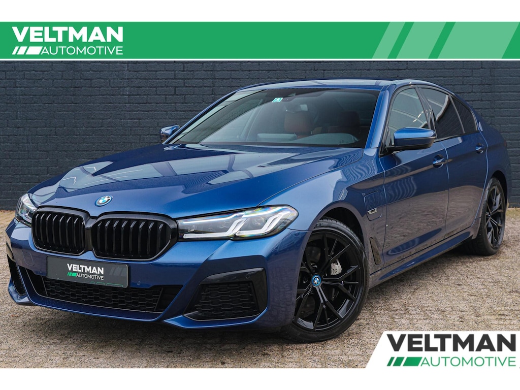 BMW 5-Serie 545e xDrive M-SPORT LASER HARMAN KARDON CARPLAY CAMERA