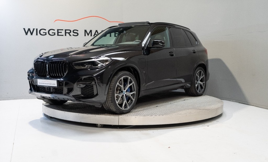 BMW X5 45e X-drive Hybrid 394 PK HIGH Executive, M-sportpakket, Panodak, 21 Inch, El.trekhaak, Camera, BTW