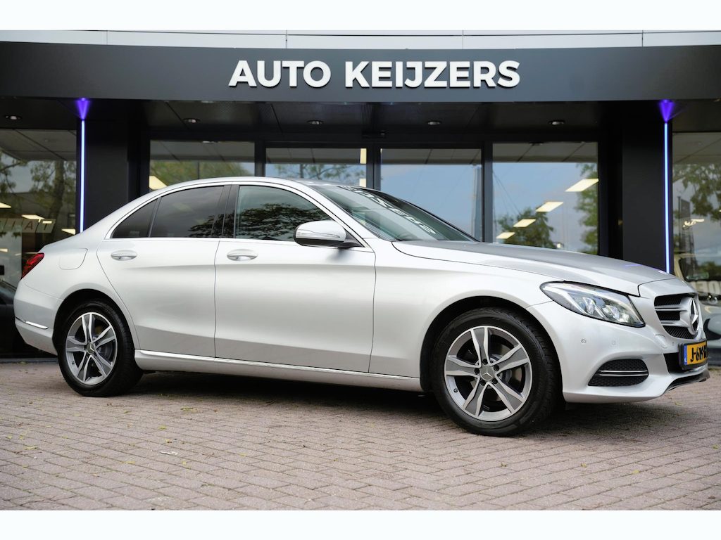Mercedes-Benz C-klasse 180 Prestige Edition C Navigatie Stoelverwarming Cruise Control Automaat!